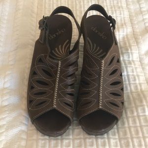 Dansko Brown Heels